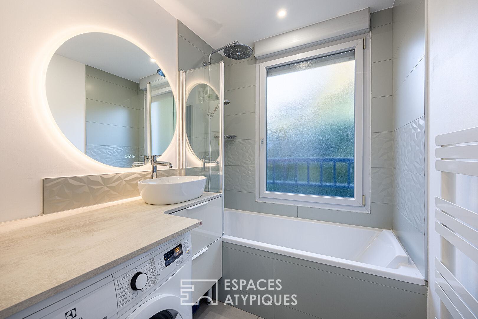 Residential garden level and terrace in Caluire