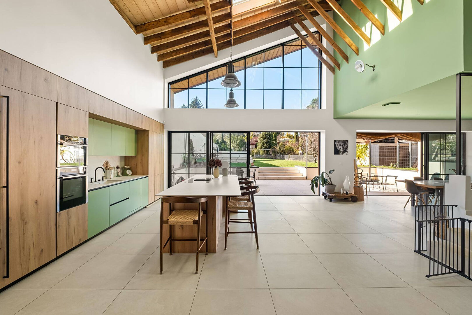 The rebirth of a factory into an architect-designed house in the heart of Charly