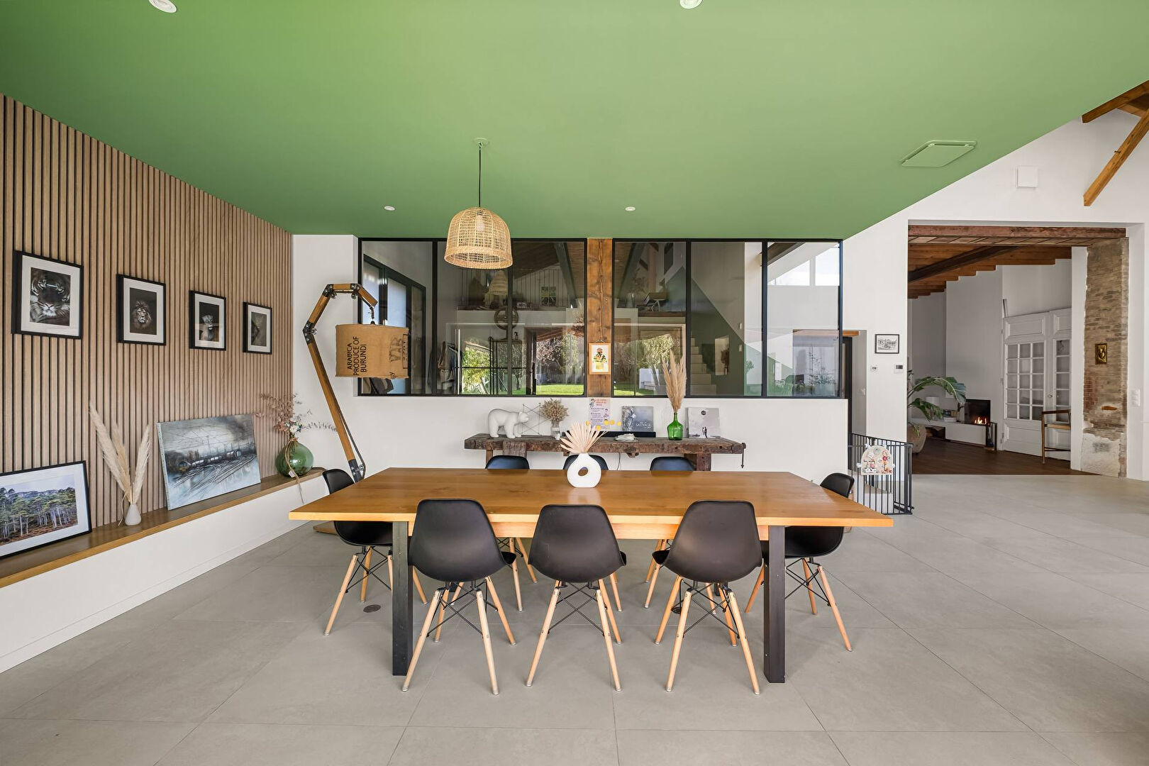 The rebirth of a factory into an architect-designed house in the heart of Charly