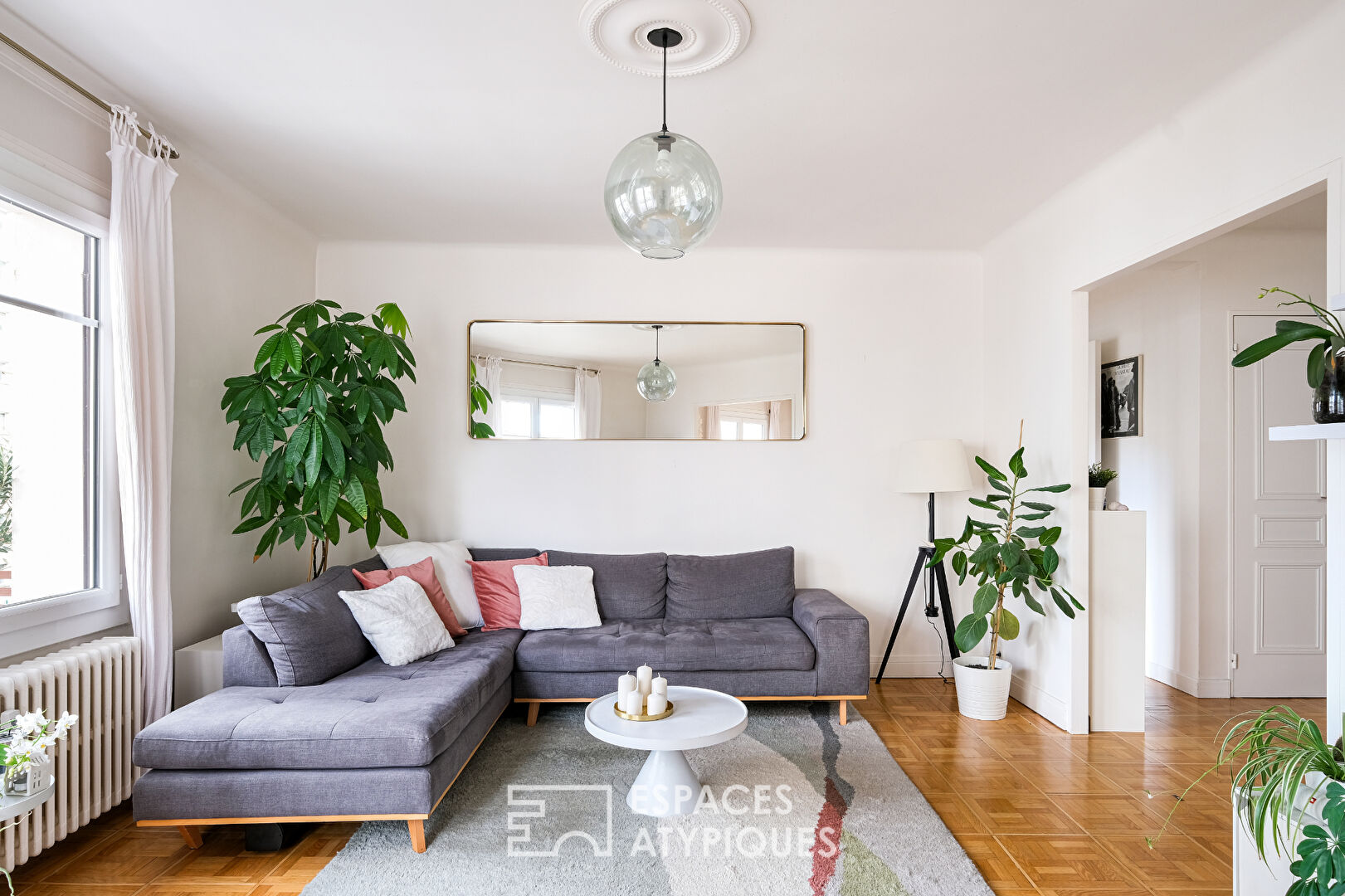 Renovated period apartment with balcony and unobstructed views in Jean Macé