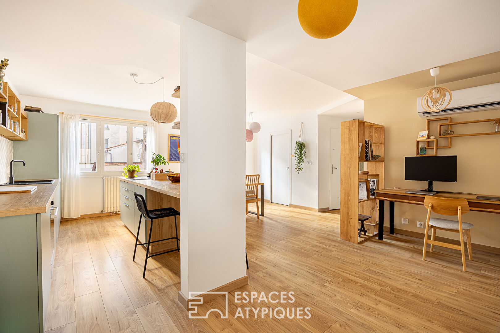 Appartement chaleureux rénové avec balcon à Raspail