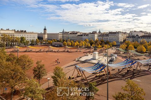 Bourgeois en dernier étage avec vue imprenable sur la Place Bellecour