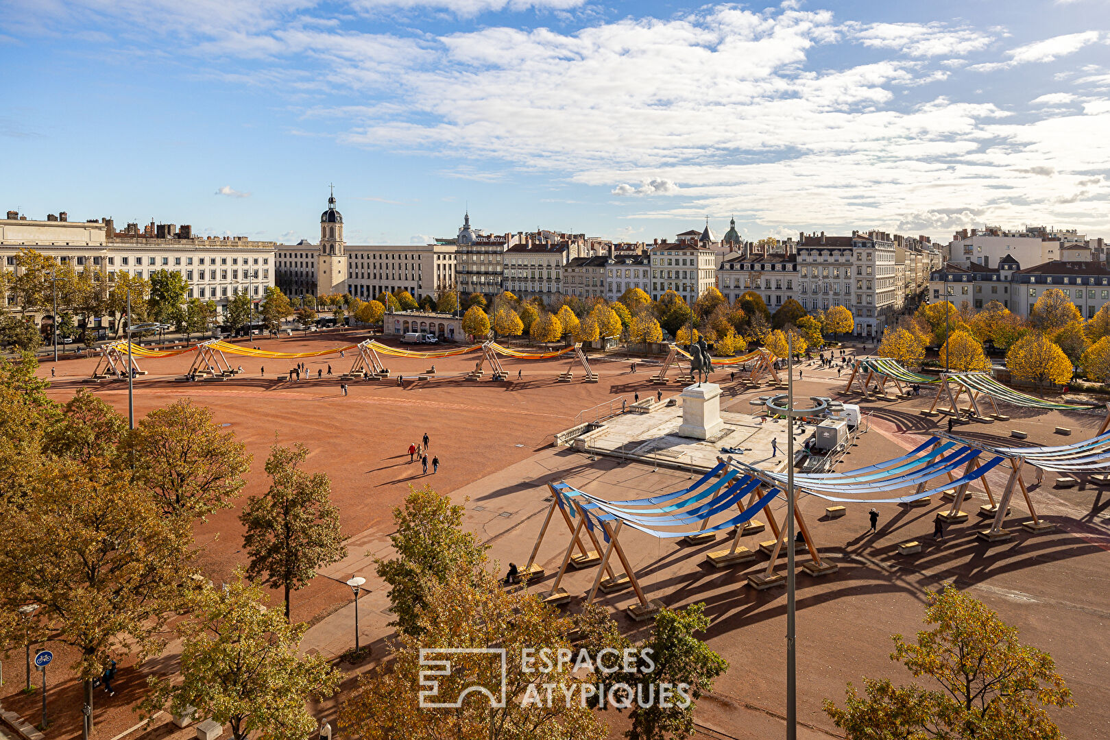 Bourgeois en dernier étage avec vue imprenable sur la Place Bellecour