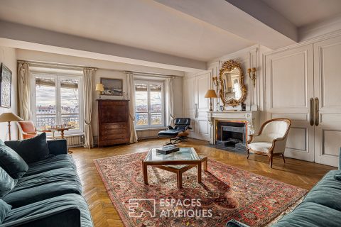 Bourgeois en dernier étage avec vue imprenable sur la Place Bellecour