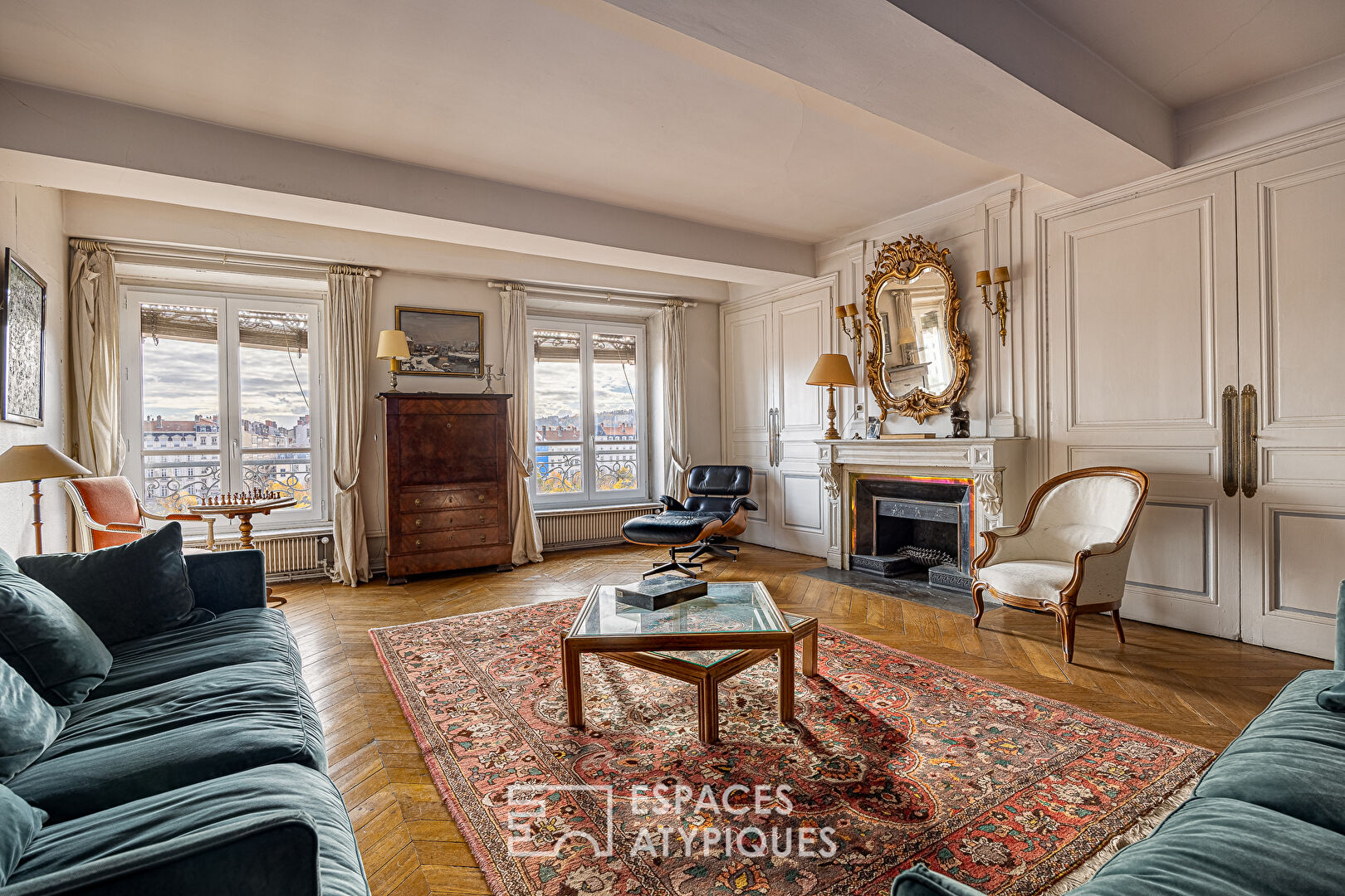 Bourgeois en dernier étage avec vue imprenable sur la Place Bellecour