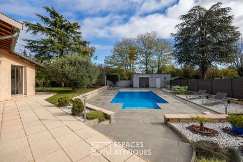 Architect-designed villa in Chassieu le Haut