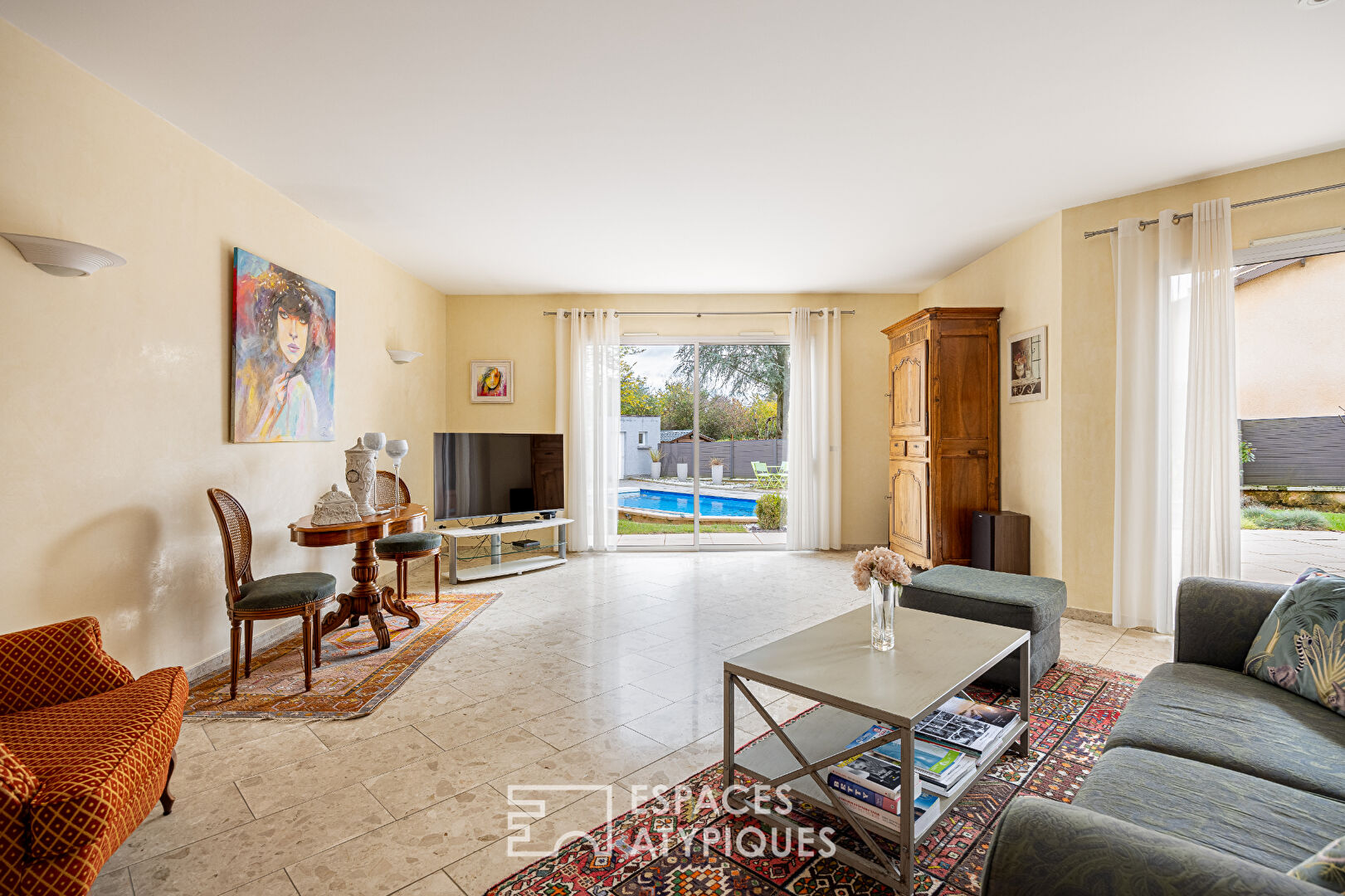 Architect-designed villa in Chassieu le Haut