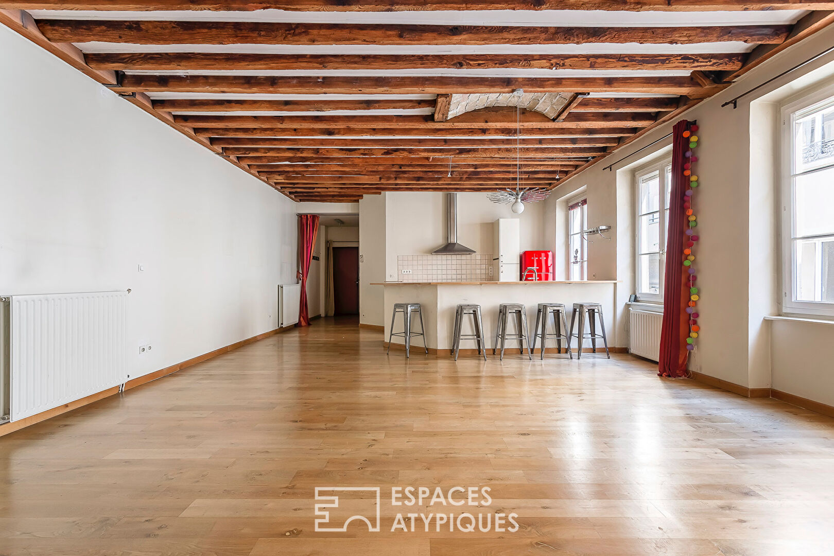 Duplex en dernier etage au coeur de la Préfecture