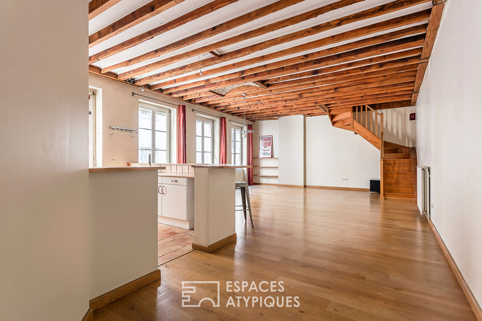 Duplex en dernier etage au coeur de la Préfecture