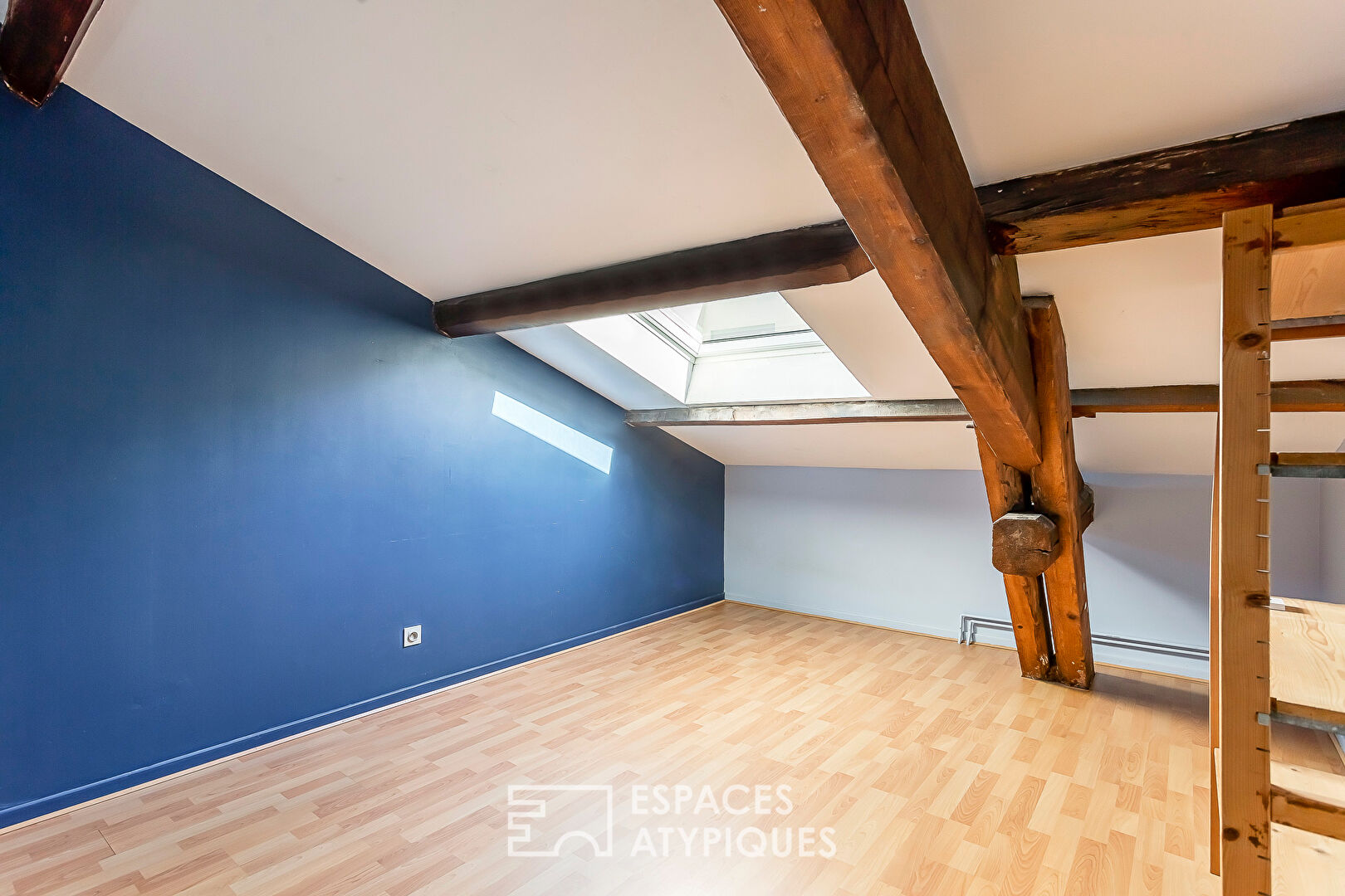 Duplex en dernier etage au coeur de la Préfecture