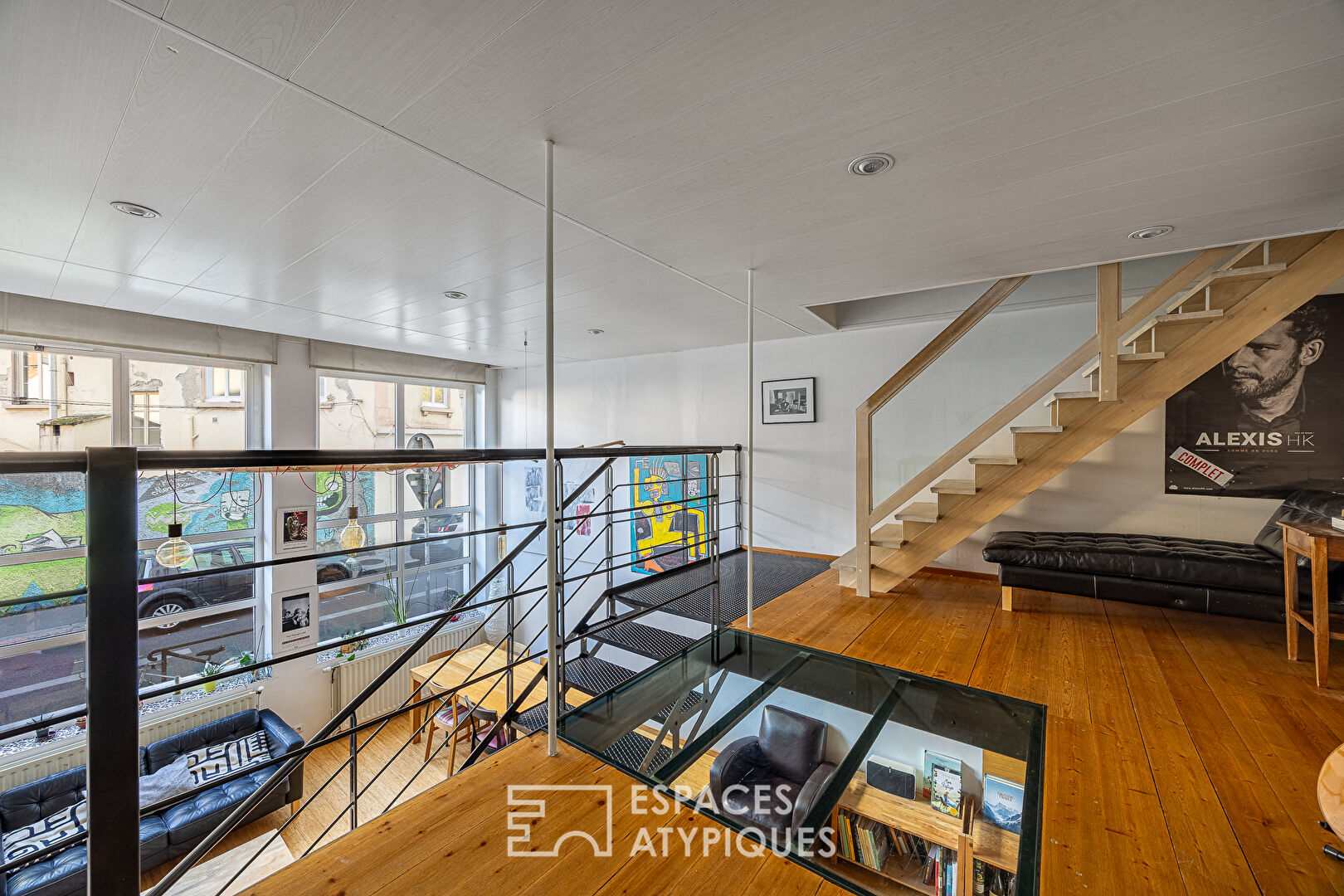 Loft traversant avec patio privé et potentiel locatif à Saint Louis