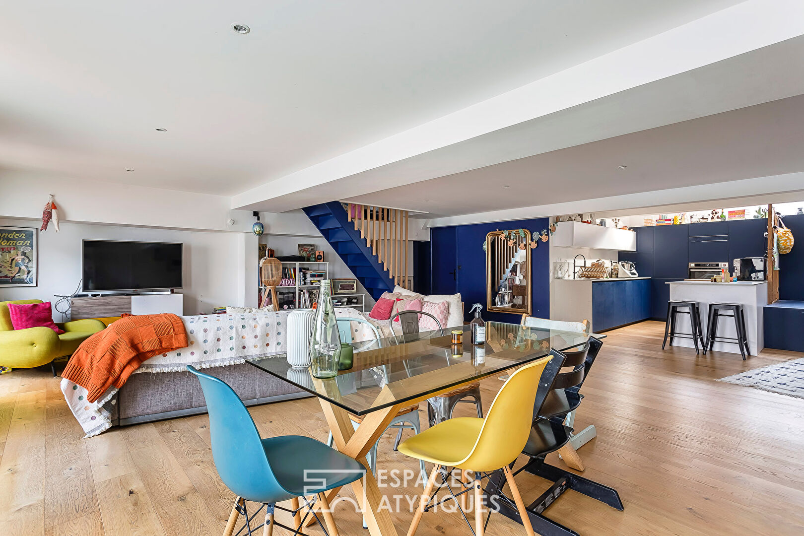 Duplex familial avec terrasse et piscine au calme absolu