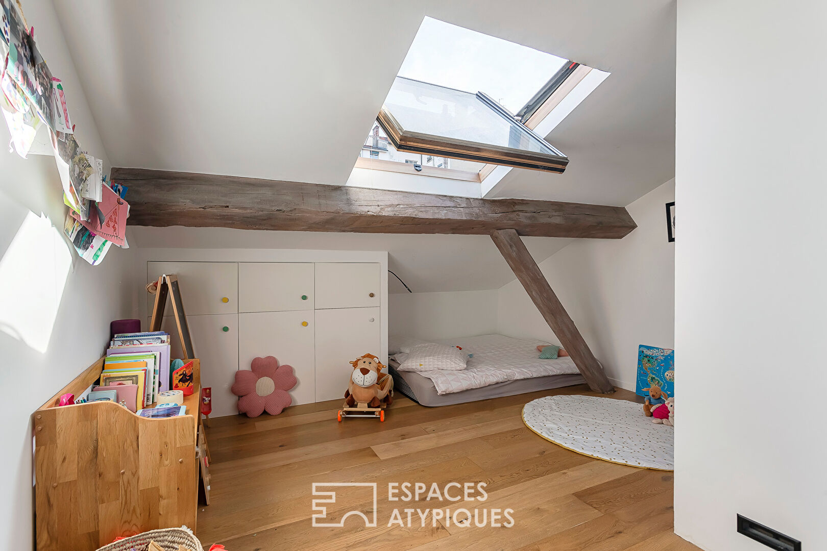 Duplex familial avec terrasse et piscine au calme absolu