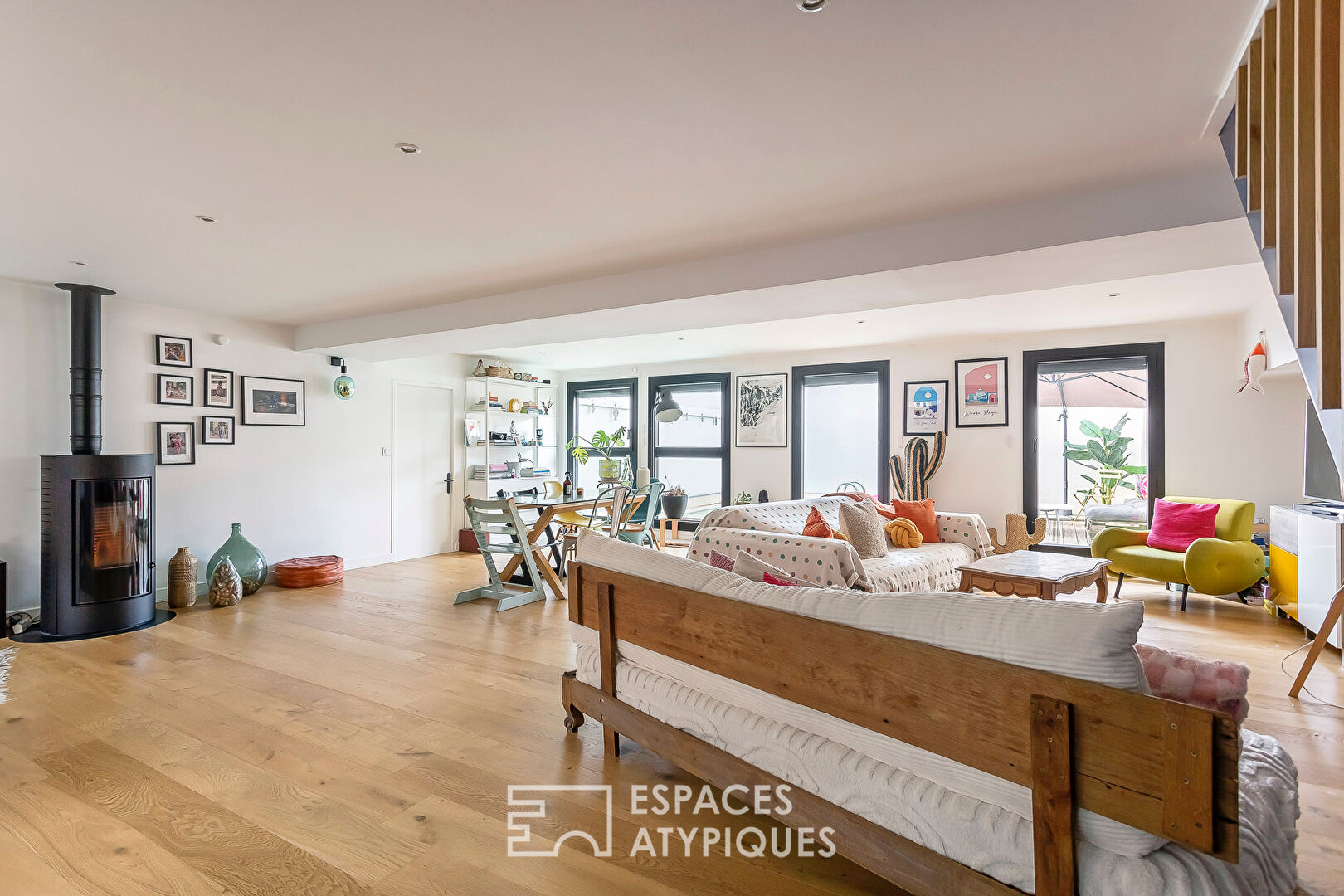 Duplex familial avec terrasse et piscine au calme absolu