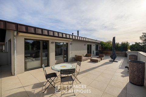 Toit-terrasse contemporain au coeur de Tassin