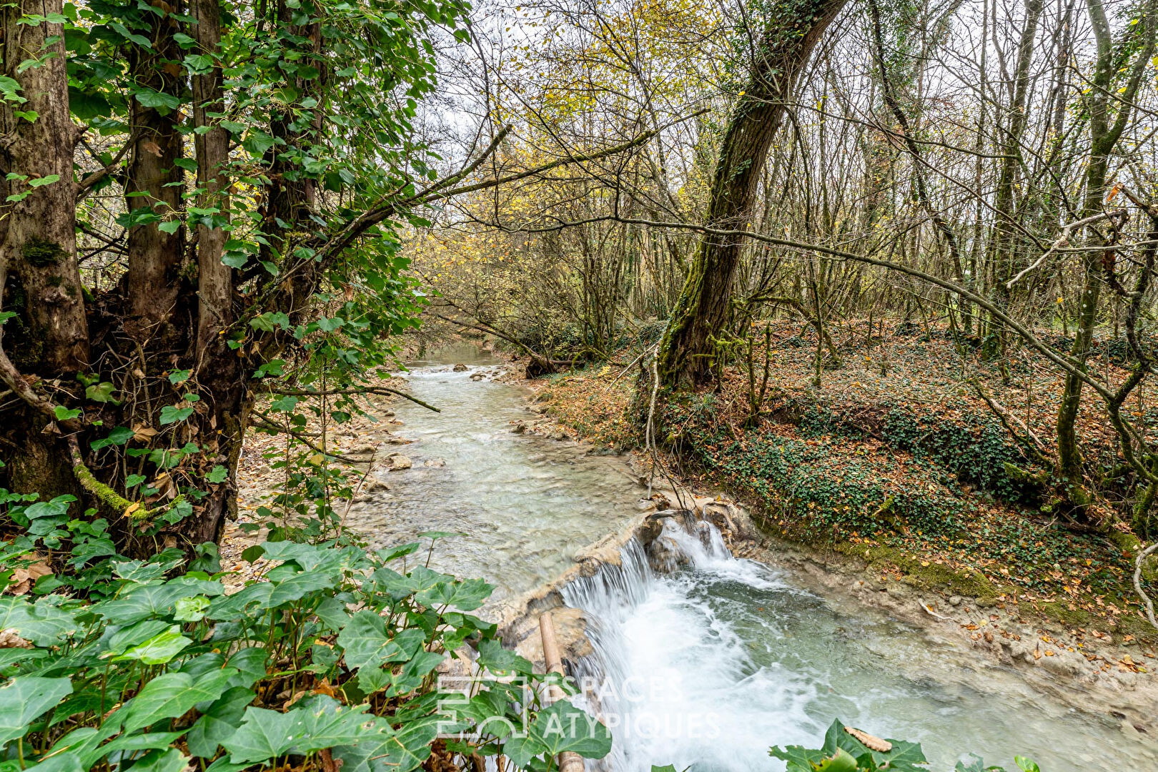 Maison de maître avec grandes dépendances