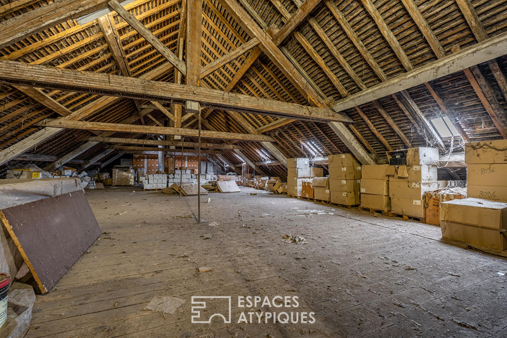 Maison de maître avec grandes dépendances