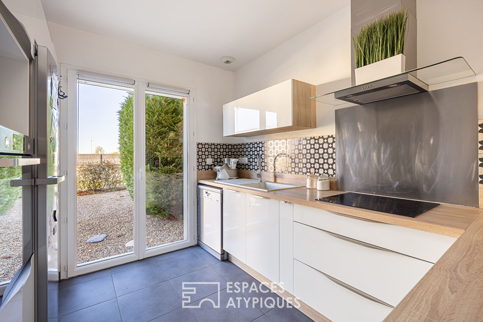 Duplex house with terrace and garage