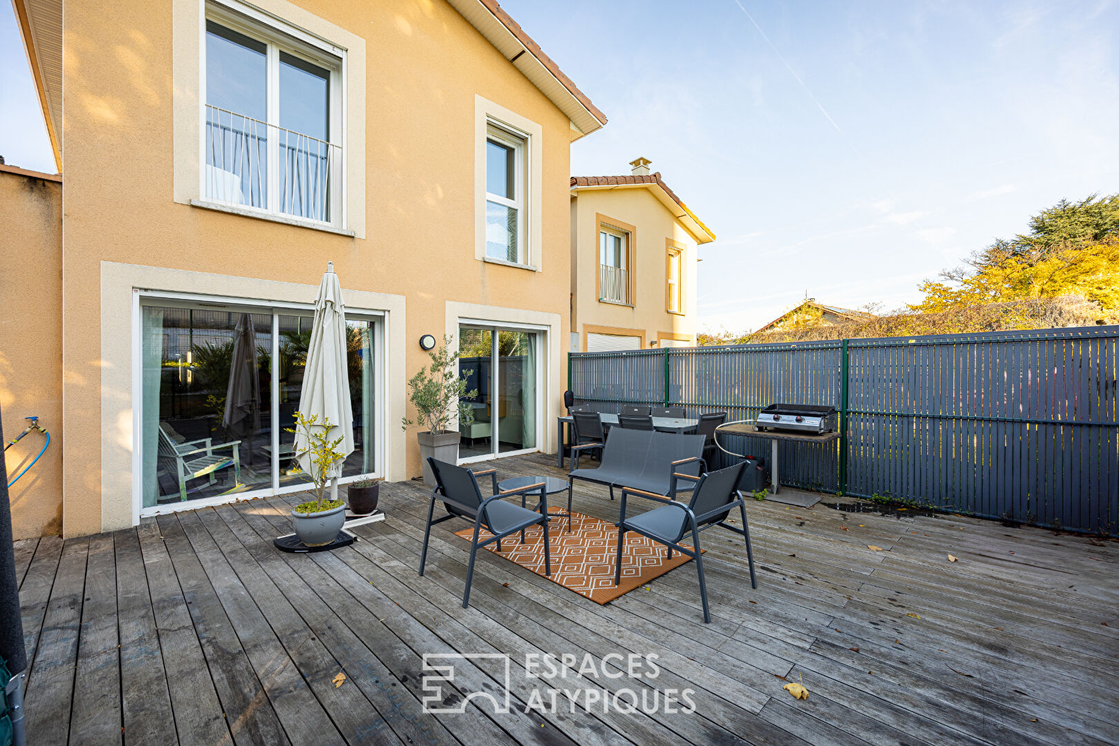 Duplex house with terrace and garage