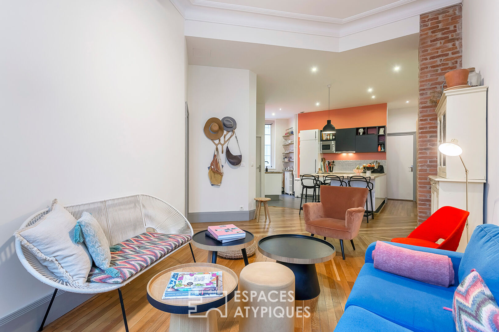 Ancien rénové à deux pas du métro