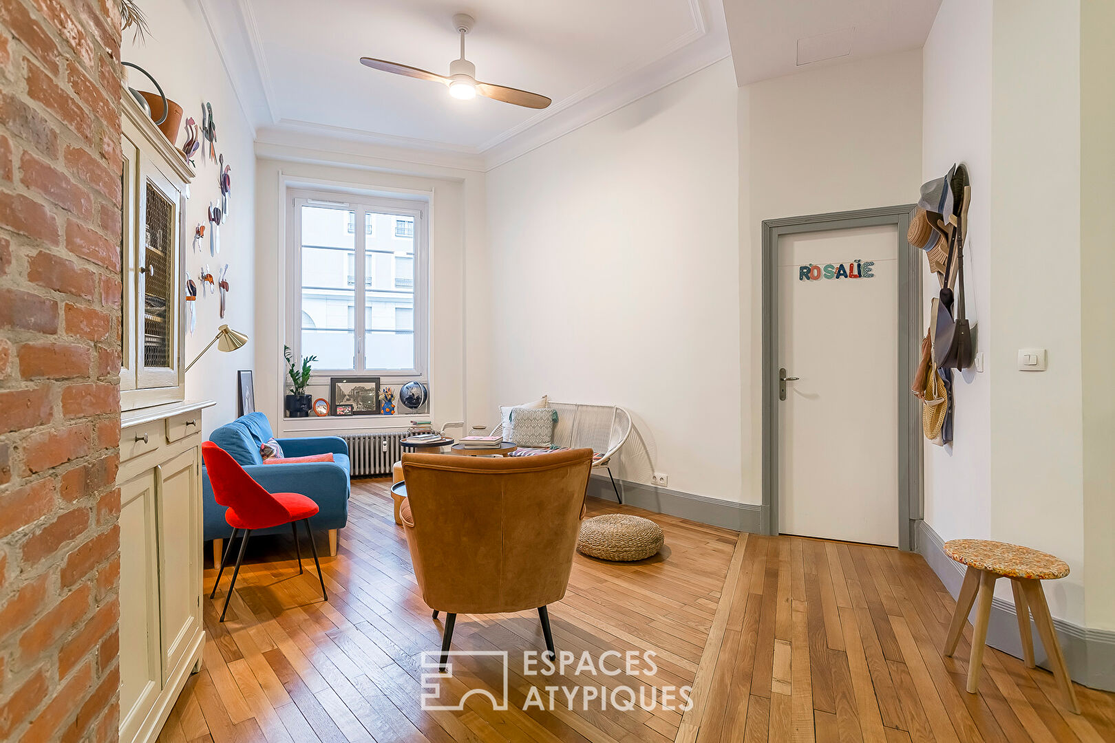 Ancien rénové à deux pas du métro