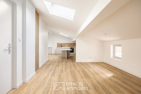 Renovated 2-room apartment on the top floor