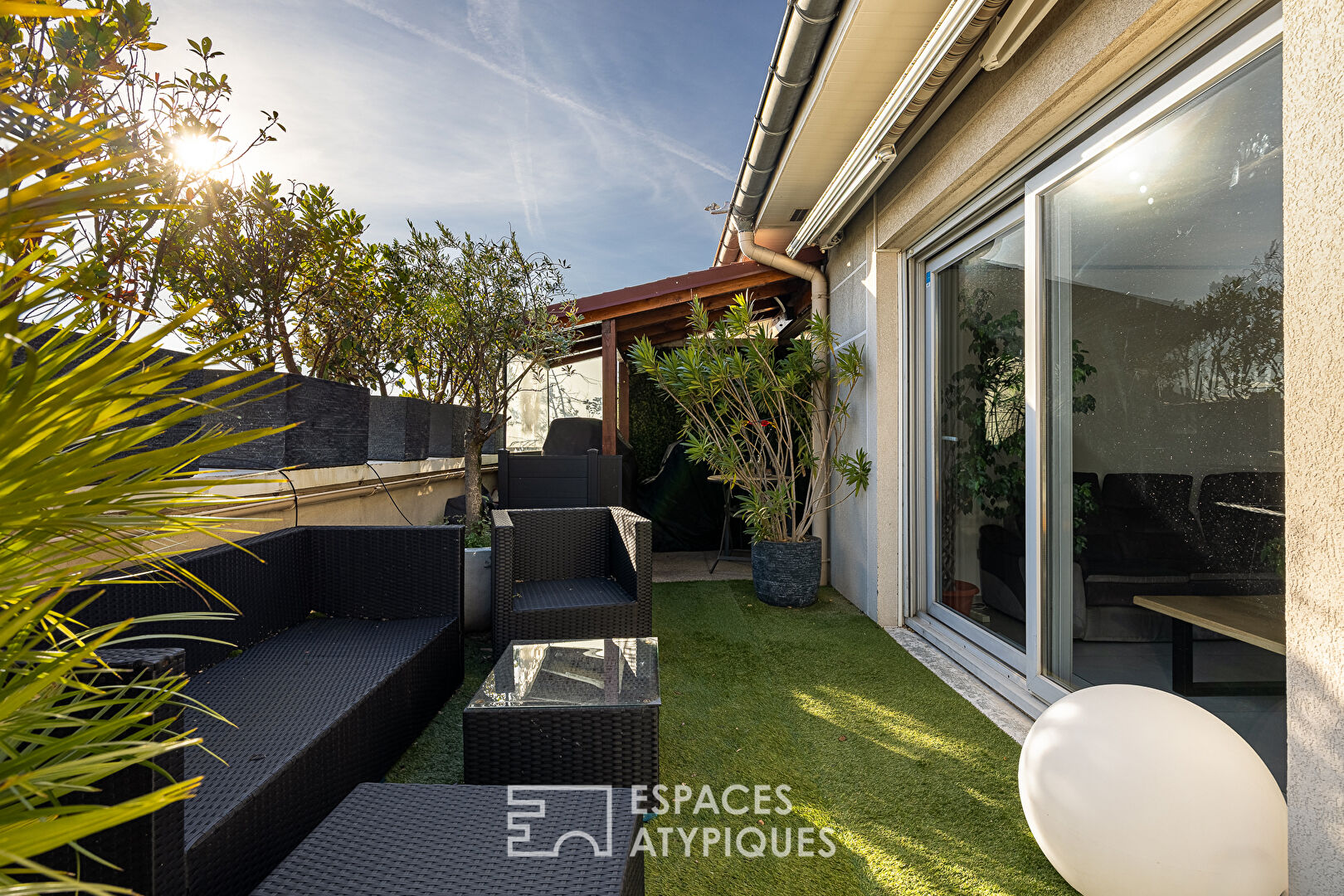 Penthouse lumineux avec deux terrasses paysagées et vue panoramique