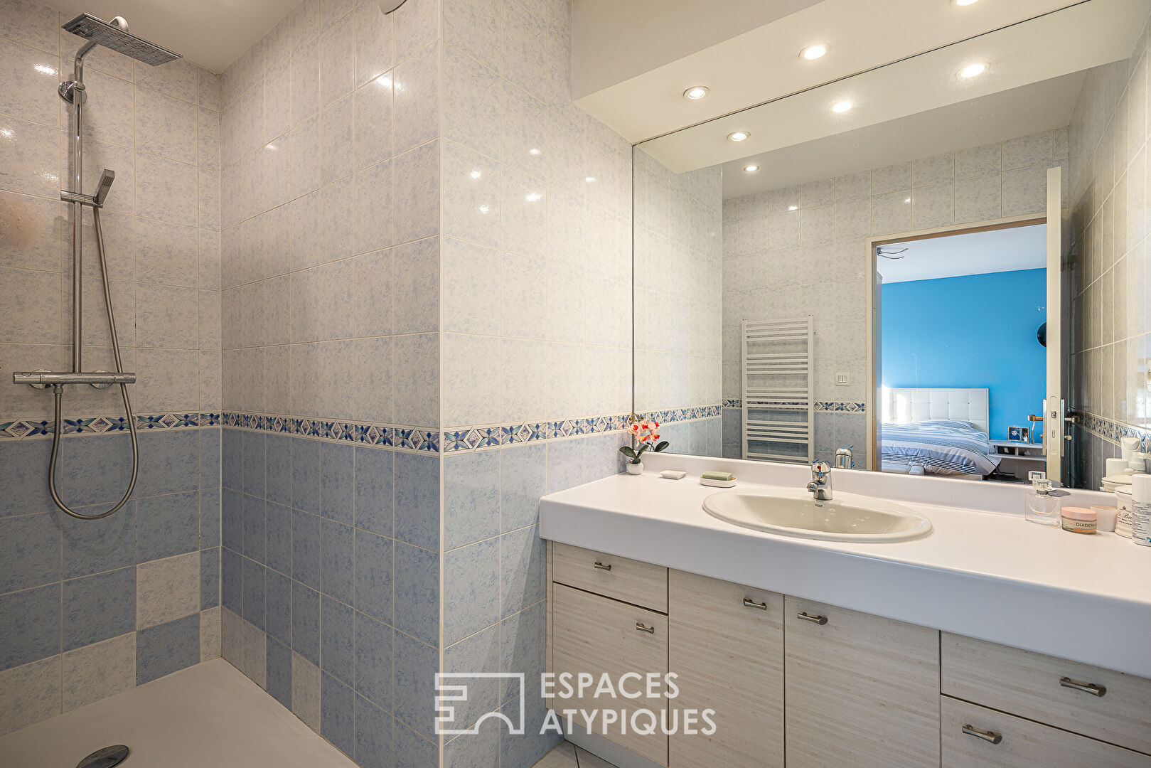 Penthouse lumineux avec deux terrasses paysagées et vue panoramique