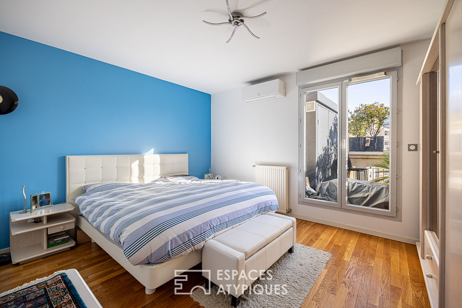 Penthouse lumineux avec deux terrasses paysagées et vue panoramique