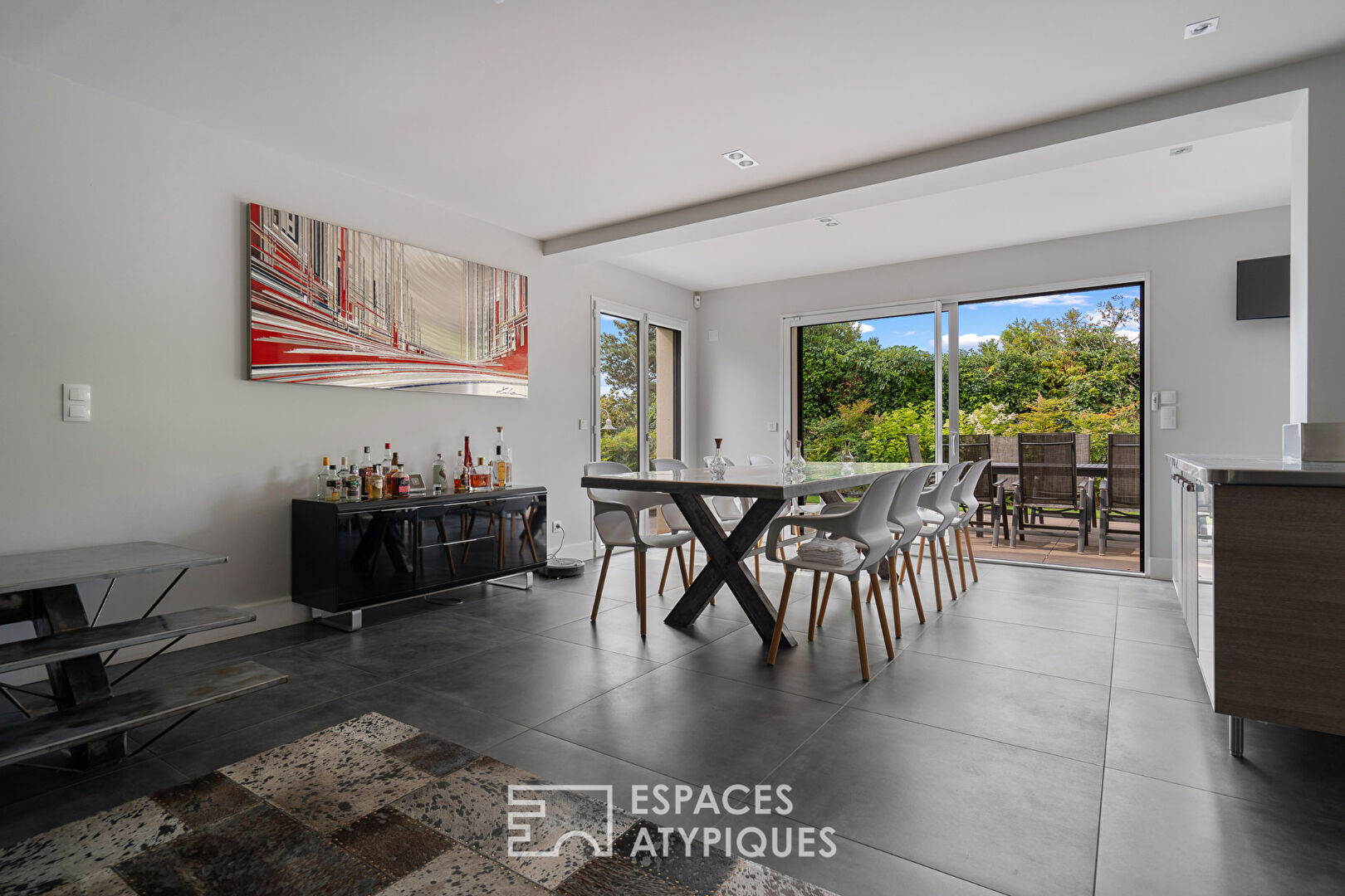 Maison contemporaine dans le vieux Collonges