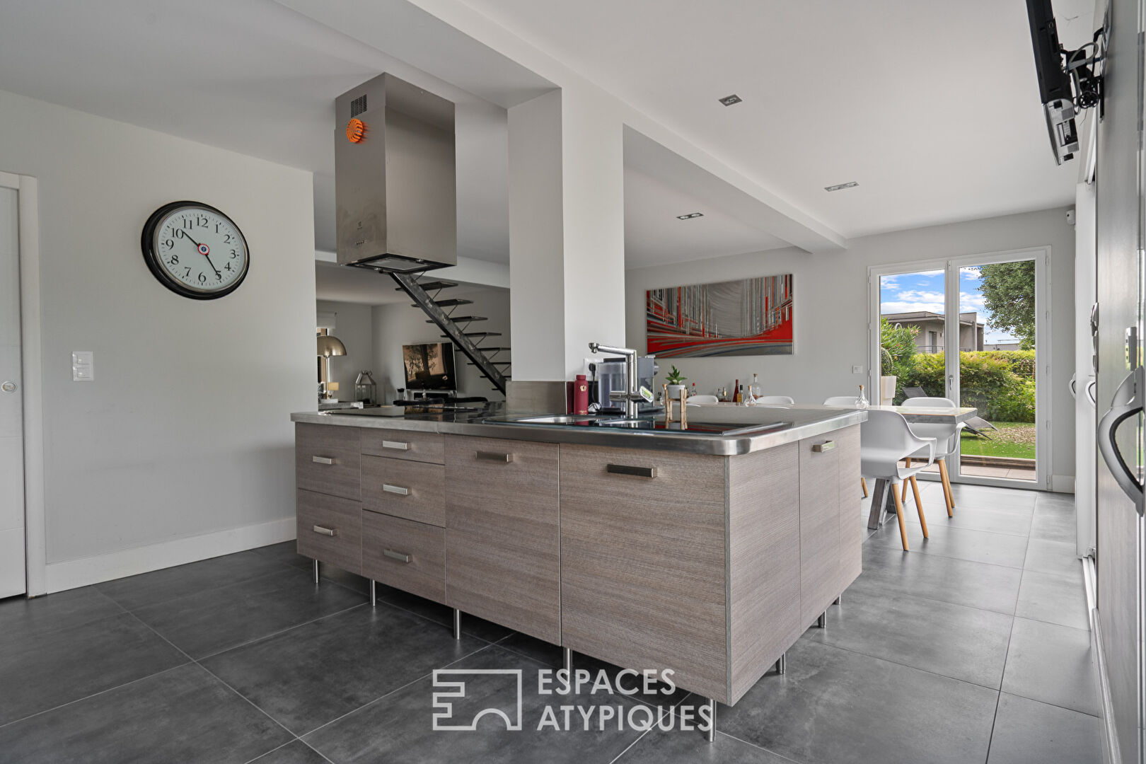 Maison contemporaine dans le vieux Collonges