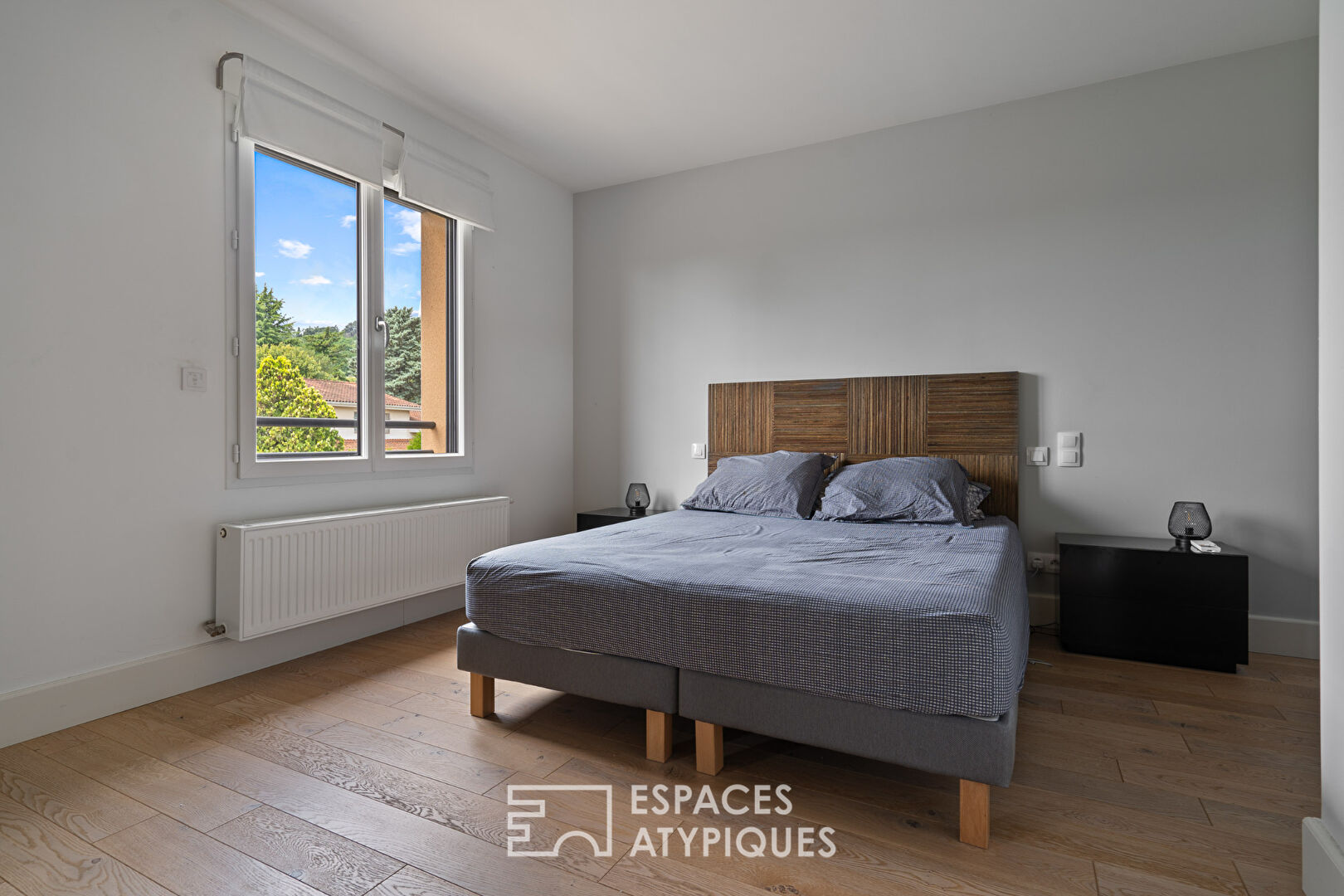 Maison contemporaine dans le vieux Collonges