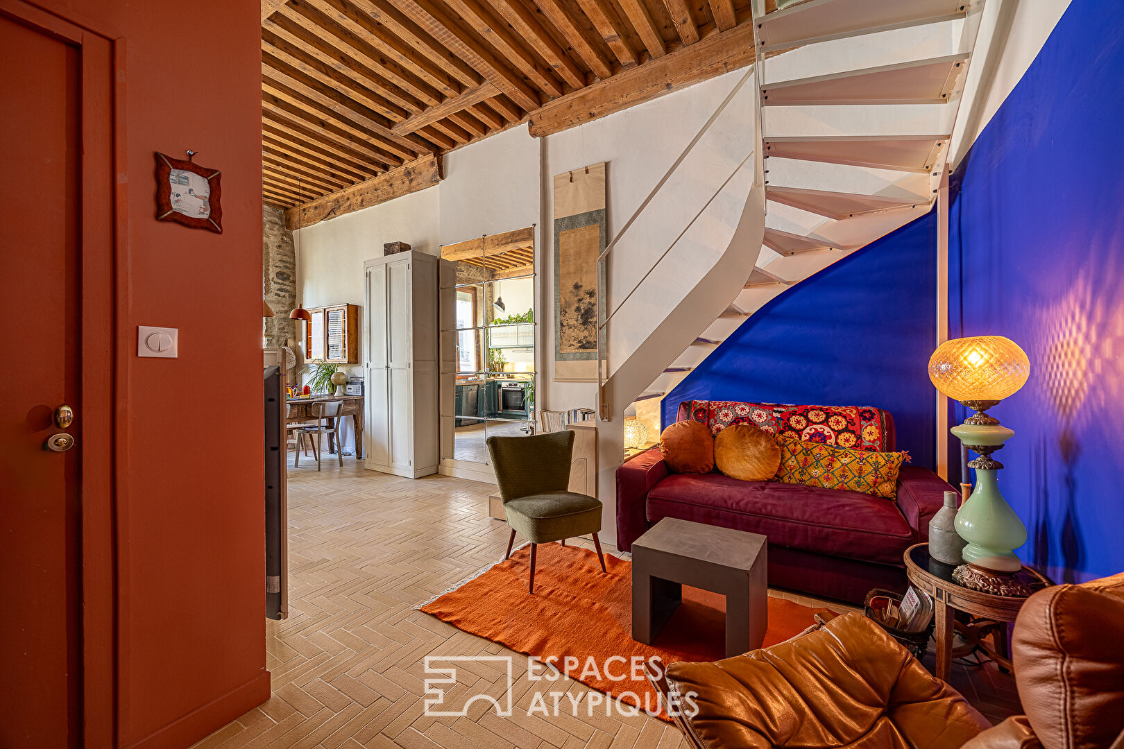 Ancien cosy à deux pas des quais