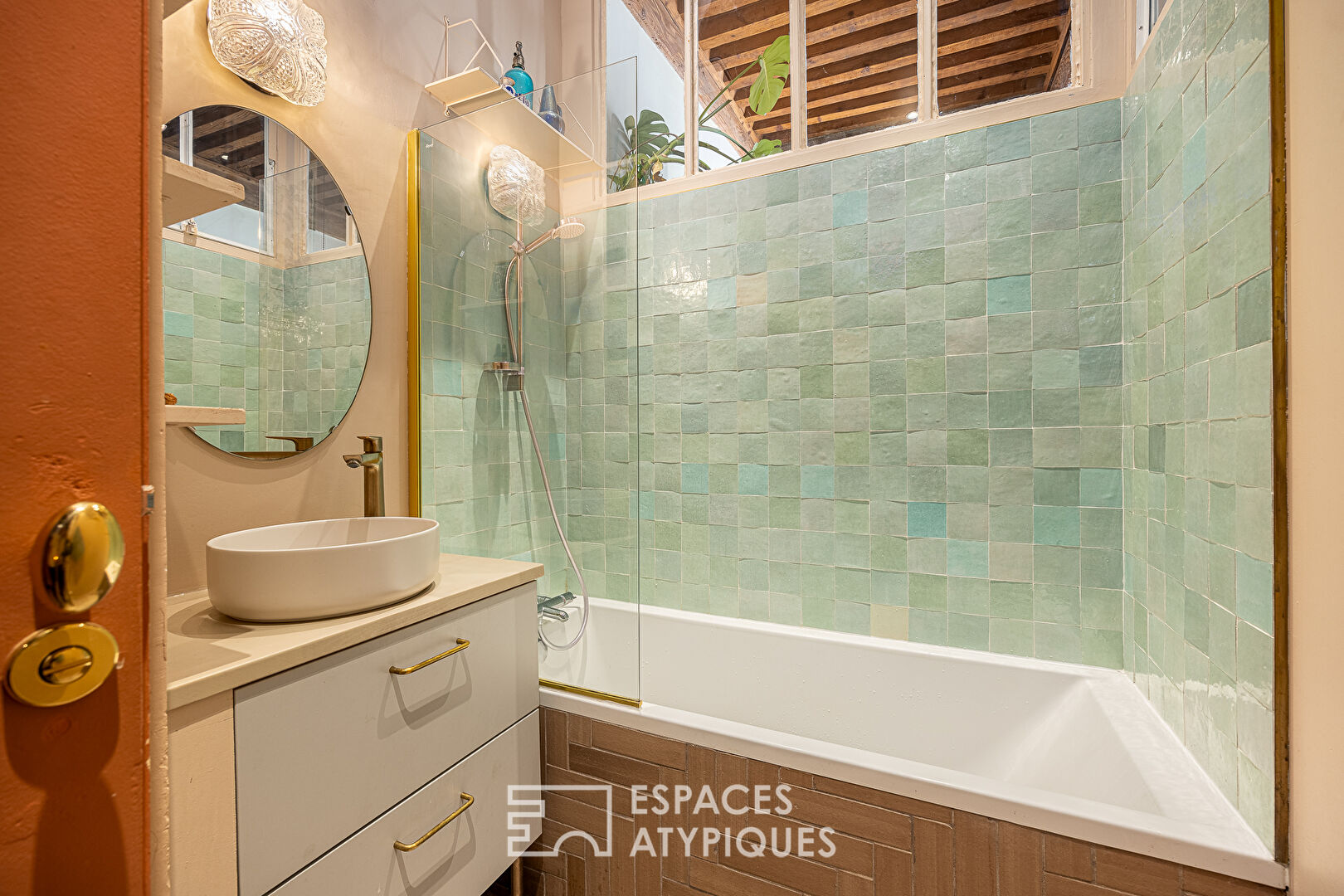 Ancien cosy à deux pas des quais