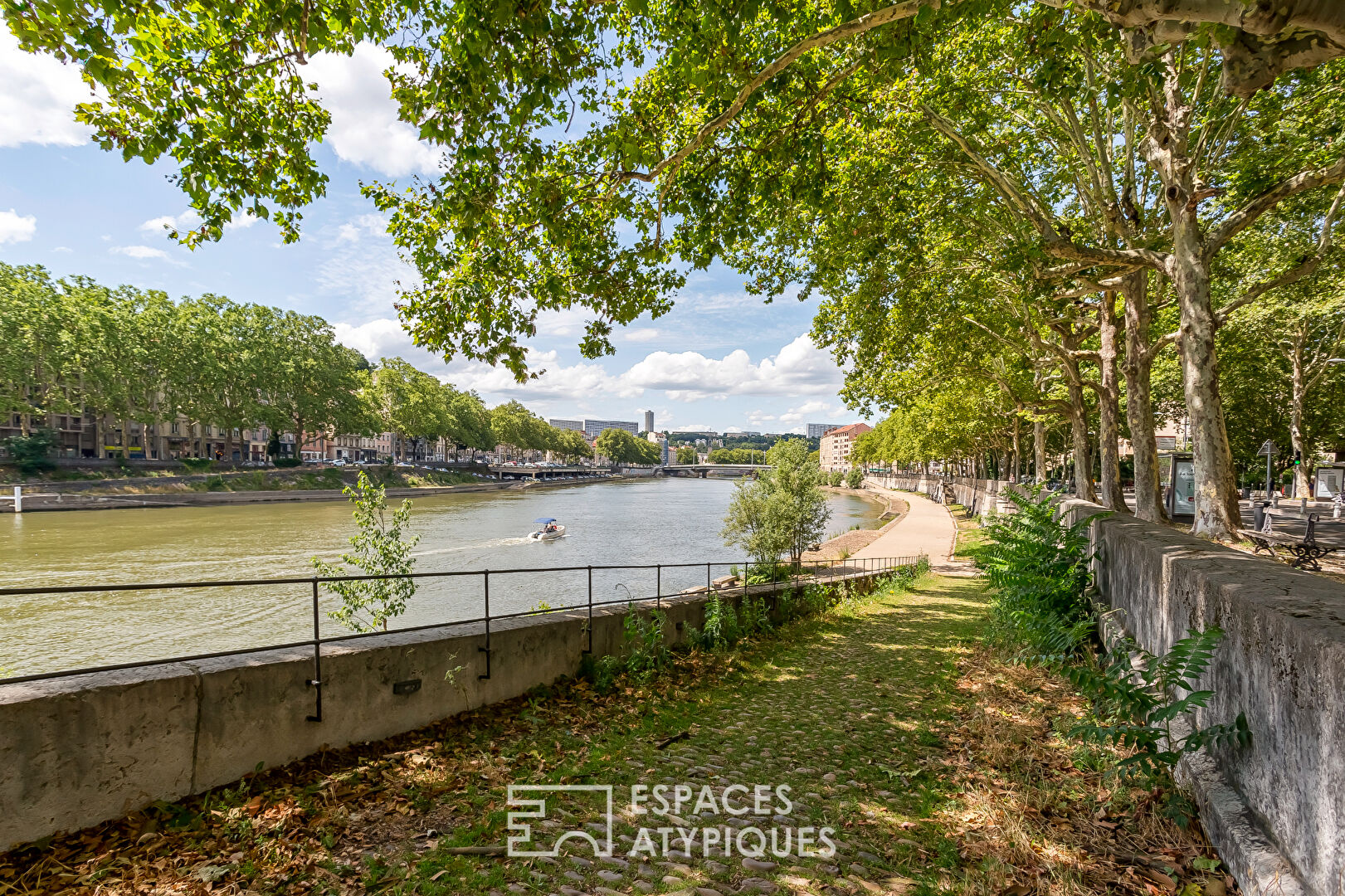 Appartement ancien rénové avec vue sur la Saône