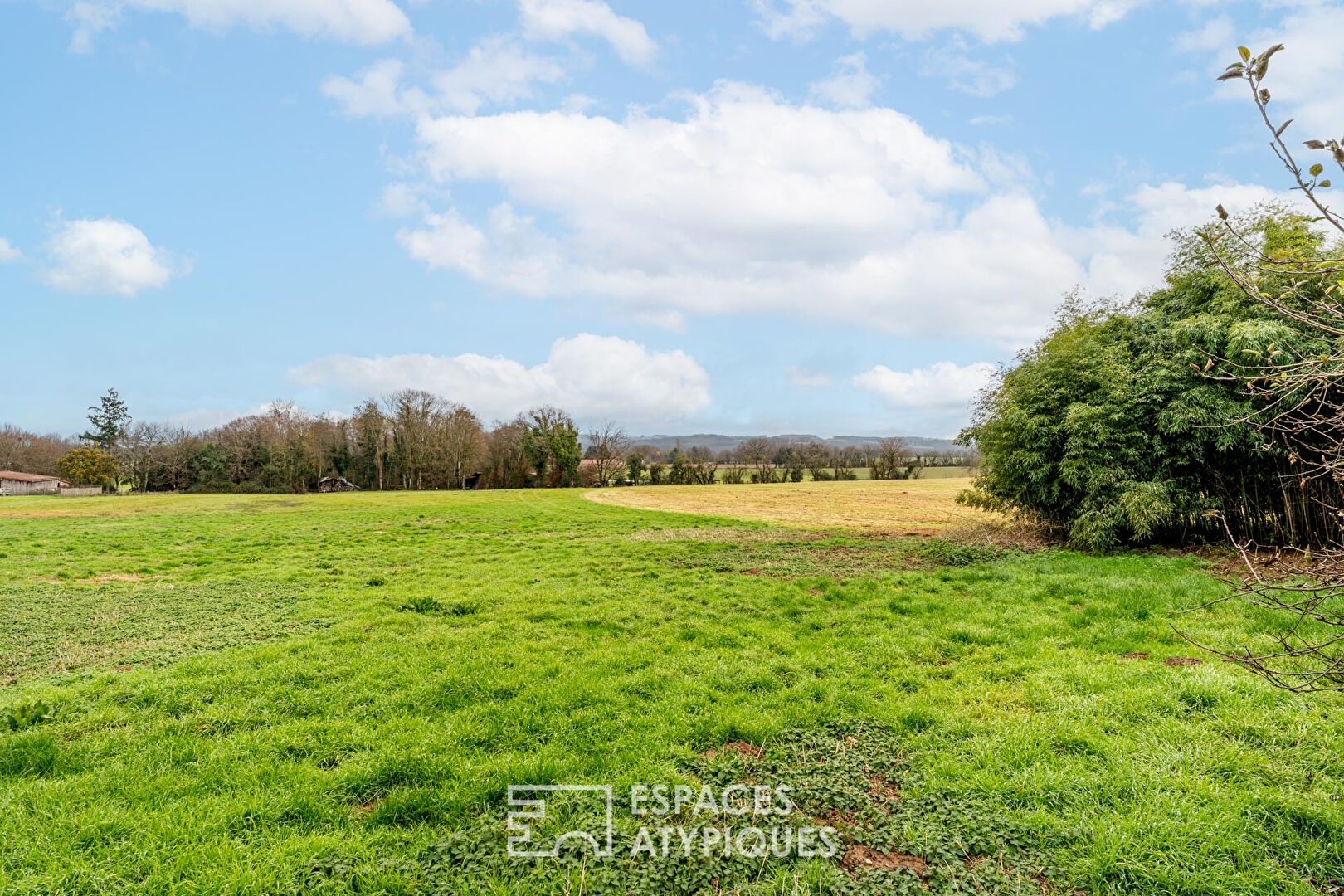 Longère de caractère avec piscine
