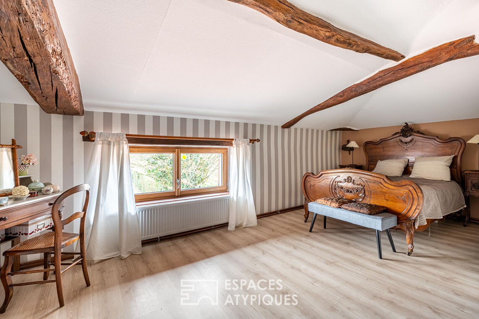 Longère de caractère avec piscine