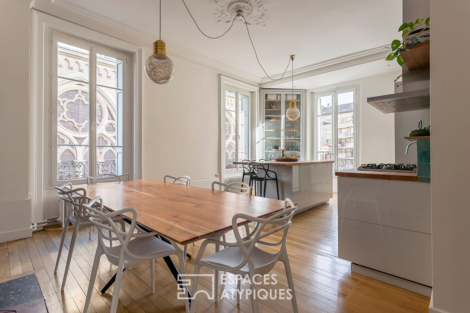 Bourgeois lumineux et vue cathédrale à Lyon 7e