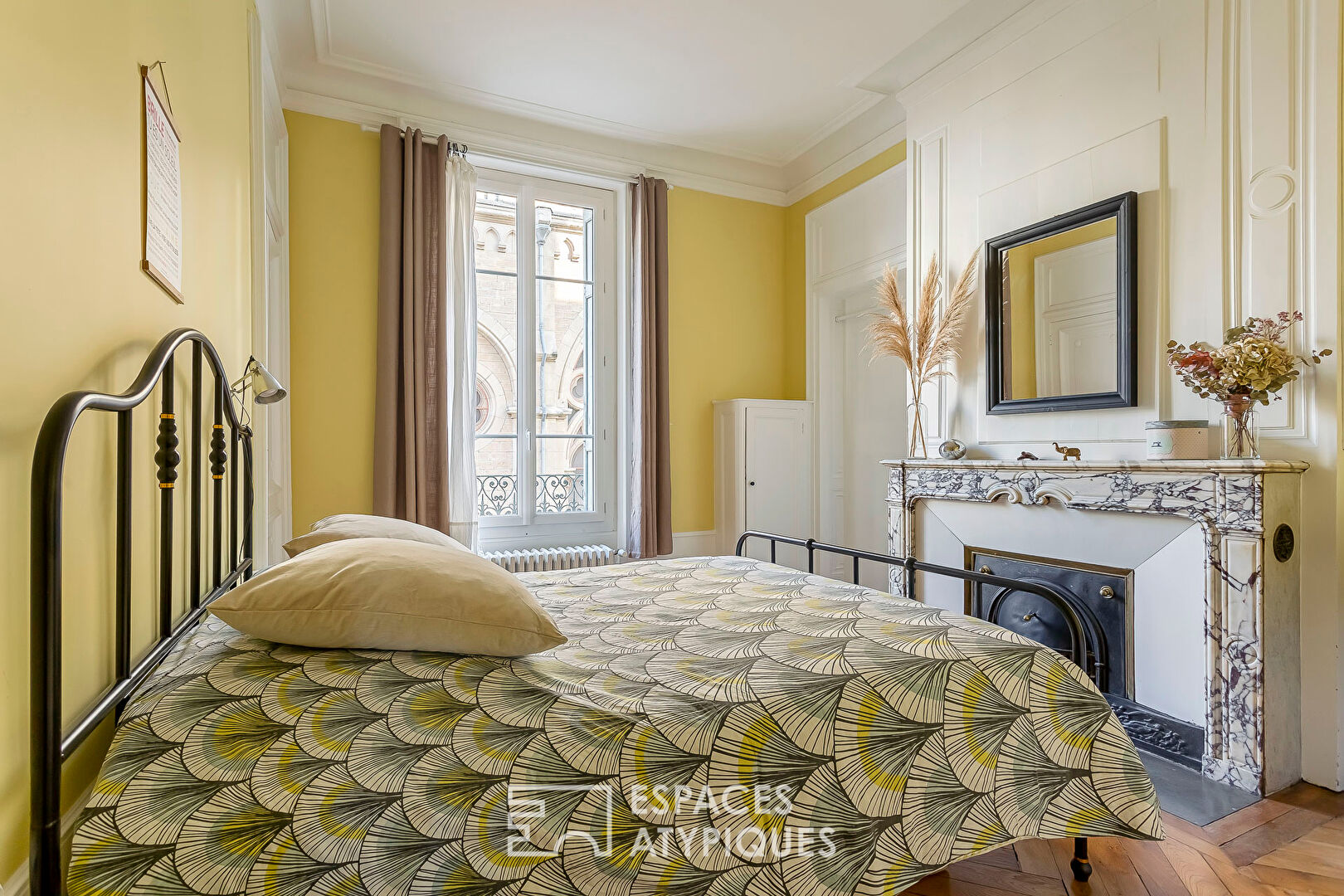 Bourgeois lumineux et vue cathédrale à Lyon 7e