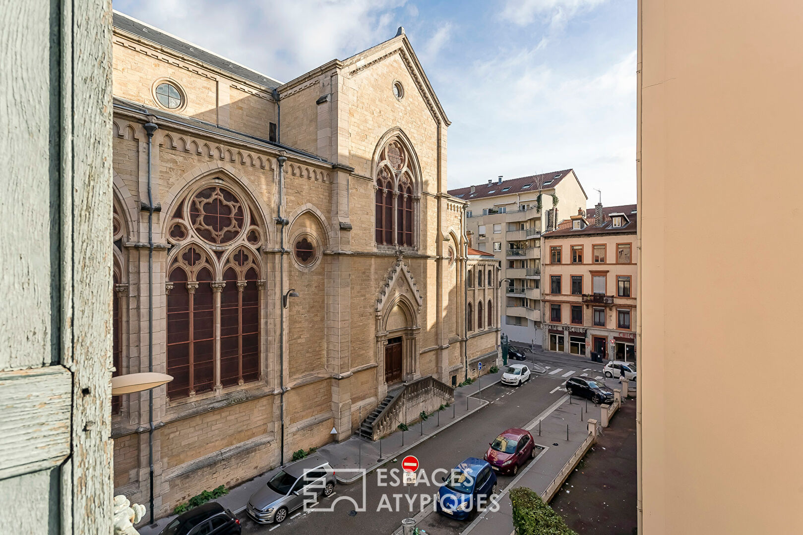 Bourgeois lumineux et vue cathédrale à Lyon 7e