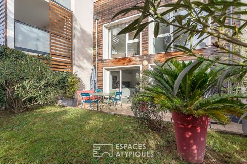 Duplex contemporain avec jardin dans le centre d’Ecully