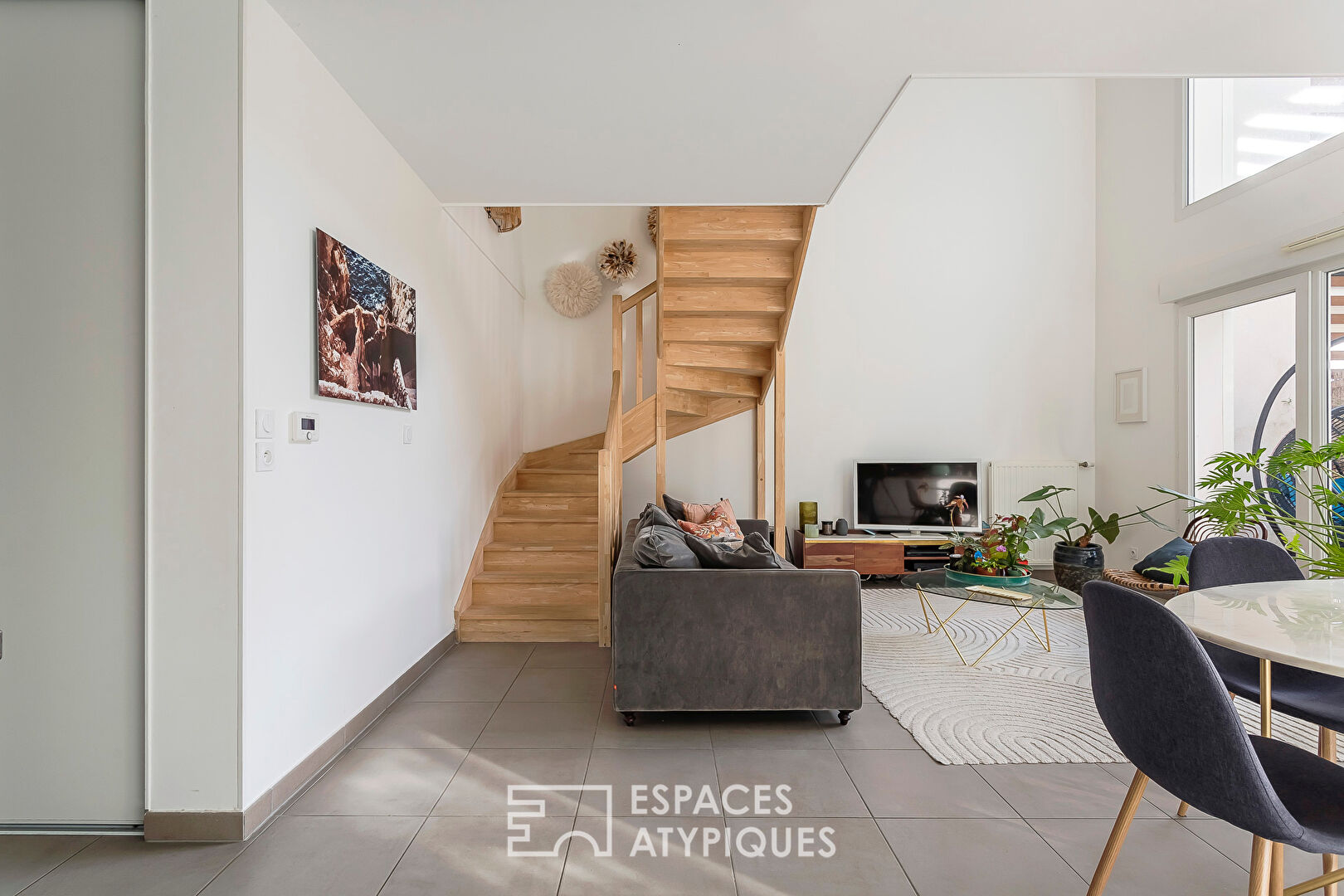 Duplex contemporain avec jardin dans le centre d&rsquo;Ecully