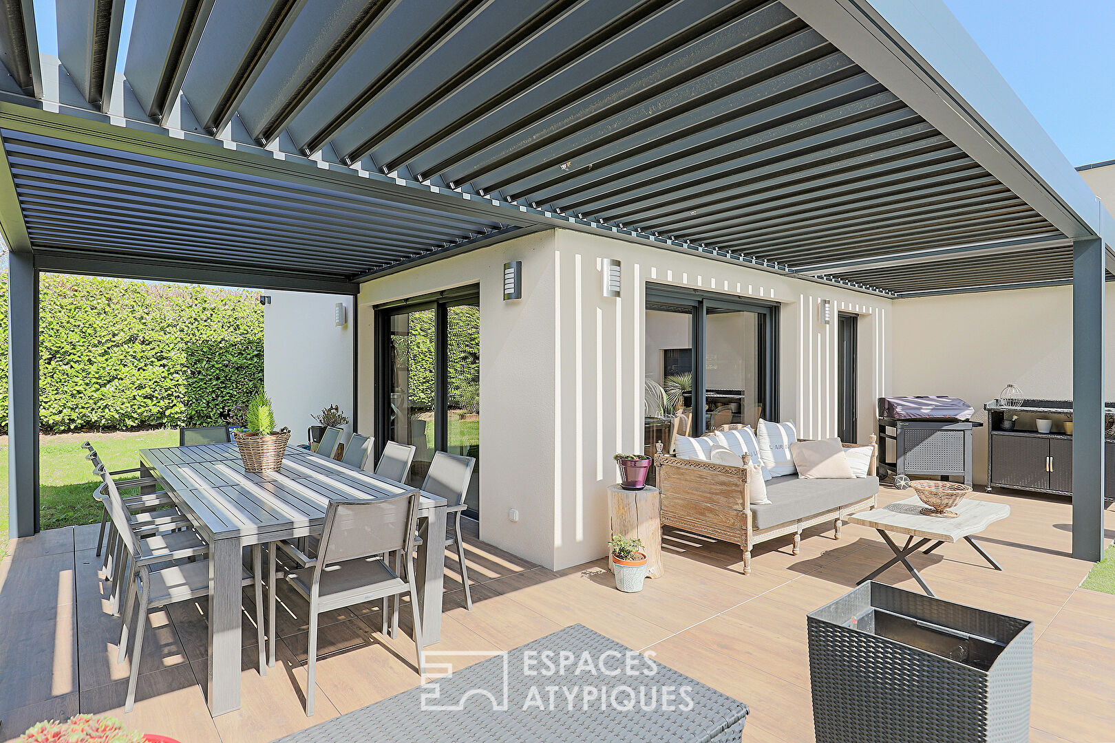 Villa contemporaine à St Cyr au Mont D’Or