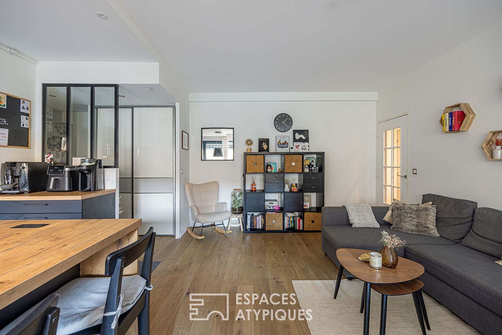 Appartement contemporain au calme avec balcon et parking