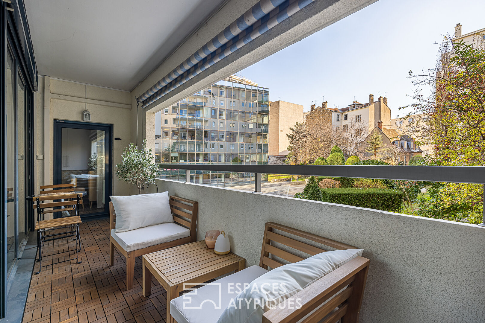 Appartement contemporain au calme avec balcon et parking