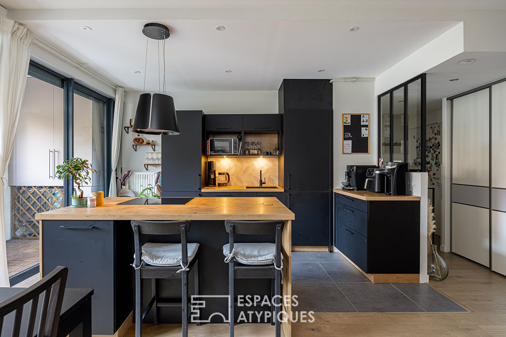 Appartement contemporain au calme avec balcon et parking