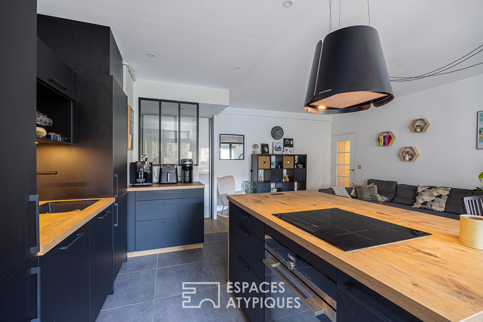 Appartement contemporain au calme avec balcon et parking