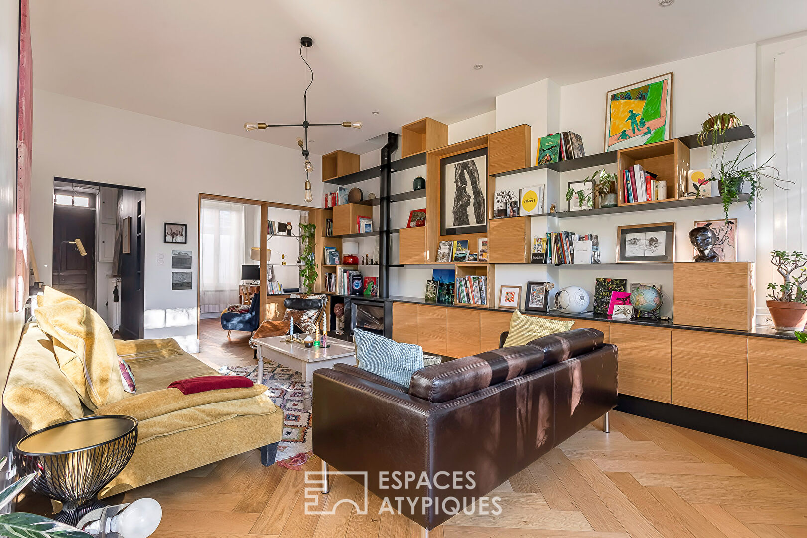 Maison de charme rénovée avec extension et jardin coeur Montchat