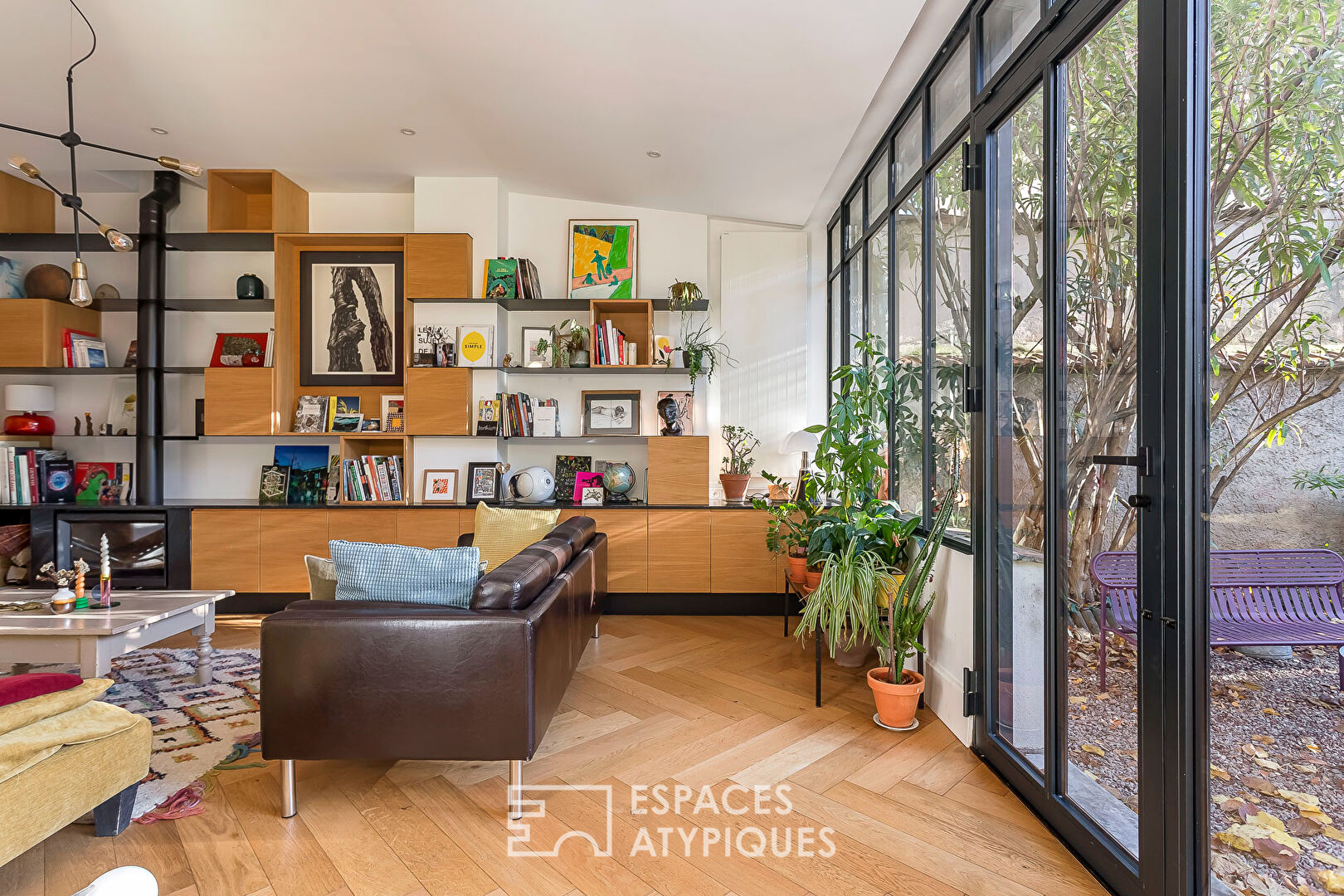 Maison de charme rénovée avec extension et jardin coeur Montchat