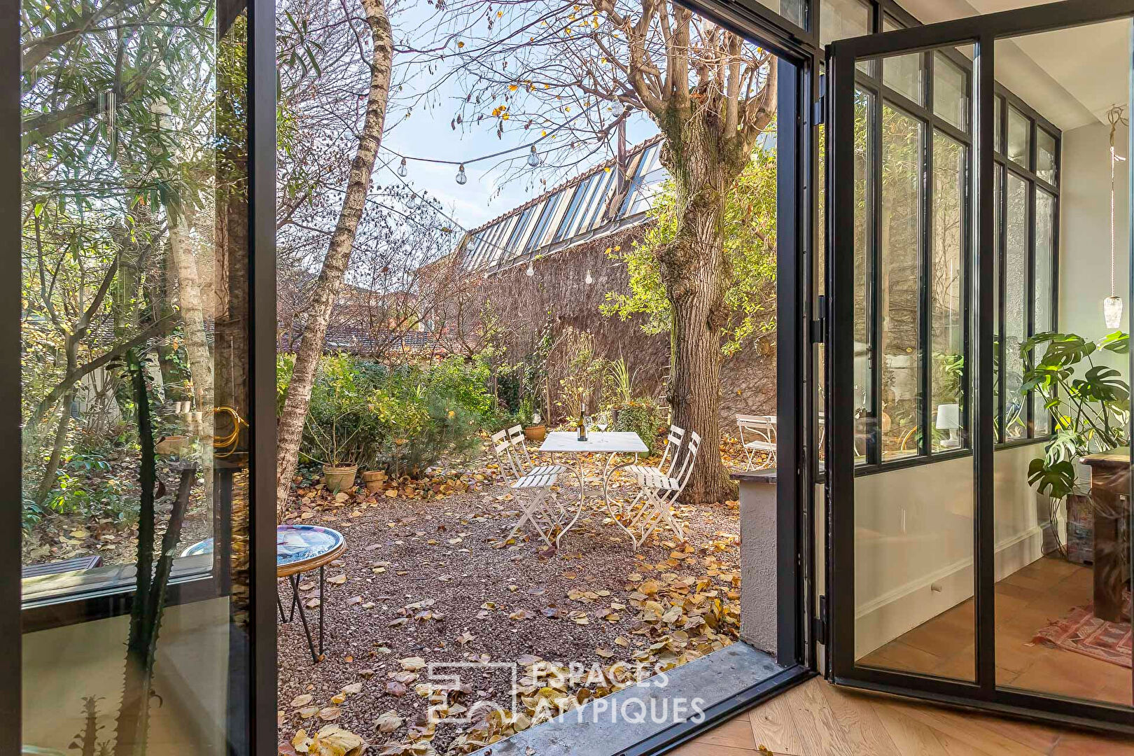 Maison de charme rénovée avec extension et jardin coeur Montchat